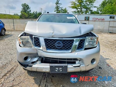 Piąte zdjęcie samochodu w środku: 2012 NISSAN PATHFINDER S VIN:5N1AR1NB7CC637041 - miniatura