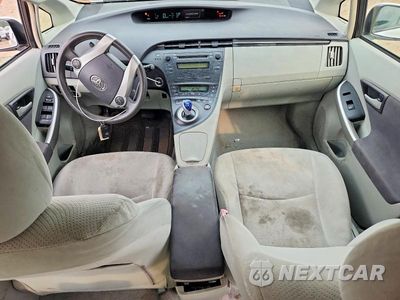 Zdjęcie 8 z 12 samochodu: 2010 TOYOTA PRIUS II VIN:JTDKN3DU6A0043218 - miniatura