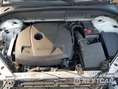 Zdjęcie 12 z 14 samochodu: 2019 VOLVO XC60 T5 VIN:LYV102RK2KB214501 - miniatura