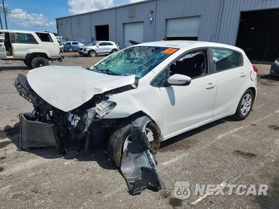 2017 KIA FORTE5 LX KNAFK5A89H5704781 - główne zdjęcie licytacji z USA - miniatura