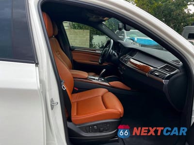 Piąte zdjęcie samochodu w środku: 2014 BMW X6 XDRIVE50I VIN:5UXFG8C52EL592985 - miniatura