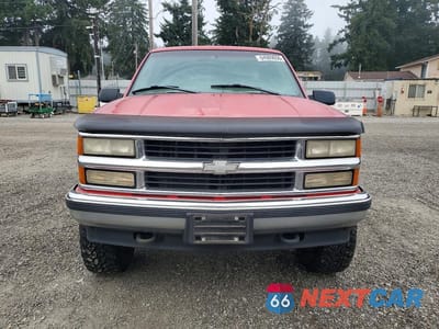 Piąte zdjęcie samochodu w środku: 1998 CHEVROLET TAHOE K1500 VIN:1GNEK13R7WJ338778 - miniatura
