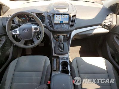 Zdjęcie 8 z 13 samochodu: 2016 FORD ESCAPE SE VIN:1FMCU9GX4GUC87737 - miniatura