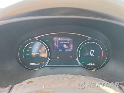 Zdjęcie 9 z 12 samochodu: 2015 KIA SOUL EV BASE VIN:KNDJP3AE4F7002040 - miniatura