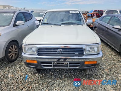 Piąte zdjęcie samochodu w środku: 1995 TOYOTA 4RUNNER SR5 V6 VIN:JT3VN39W8S0172378 - miniatura