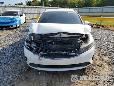 Piąte zdjęcie samochodu w środku: 2017 KIA FORTE LX VIN:3KPFK4A78HE034097 - miniatura