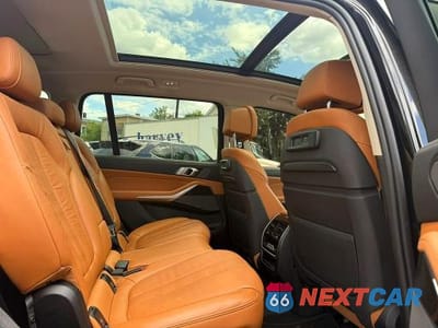 Zdjęcie 9 z 11 samochodu: 2019 BMW X7 XDRIVE50I VIN:5UXCX4C59KLS36573 - miniatura
