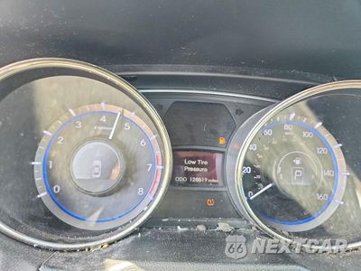 Zdjęcie 9 z 12 samochodu: 2012 HYUNDAI SONATA GLS VIN:5NPEB4AC9CH453170 - miniatura