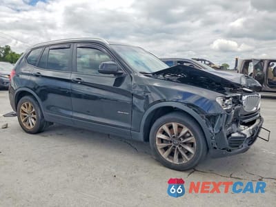 Czwarte zdjęcie samochodu z boku: 2017 BMW X3 SDRIVE28I VIN:5UXWZ7C59H0U44973 - miniatura