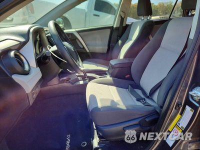 Zdjęcie 7 z 12 samochodu: 2015 TOYOTA RAV4 LE VIN:JTMZFREV2FD064251 - miniatura
