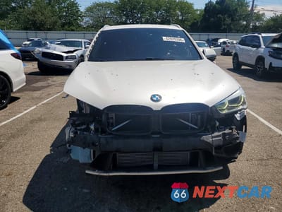 Piąte zdjęcie samochodu w środku: 2017 BMW X1 XDRIVE28I VIN:WBXHT3C34H5F85087 - miniatura