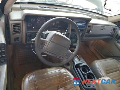 Zdjęcie 8 z 13 samochodu: 1994 JEEP GRAND CHEROKEE LAREDO VIN:1J4FX58S7RC283897 - miniatura
