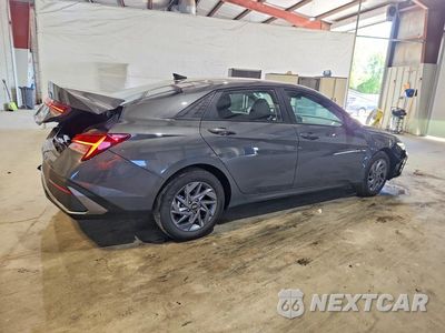 Trzecie zdjęcie samochodu z tyłu: 2026 HYUNDAI ELANTRA HYBRID BLUE VIN:KMHLM4DJ1TU211194 - miniatura