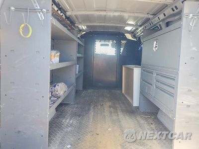 Zdjęcie 10 z 14 samochodu: 2022 GMC SAVANA G2500 VIN:1GTW7AFP0N1244779 - miniatura