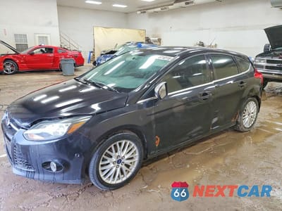 2013 FORD FOCUS TITANIUM 1FADP3N24DL304015 - główne zdjęcie licytacji z USA - miniatura