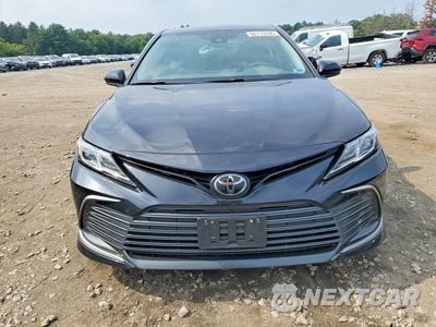 Piąte zdjęcie samochodu w środku: 2022 TOYOTA CAMRY LE VIN:4T1C11AK8NU071782 - miniatura