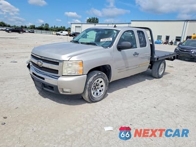 2009 CHEVROLET SILVERADO K1500 LT 2GCEK290691135676 - główne zdjęcie licytacji z USA - miniatura