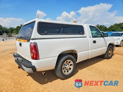 Trzecie zdjęcie samochodu z tyłu: 2005 CHEVROLET SILVERADO C1500 VIN:1GCEC14X85Z280375 - miniatura