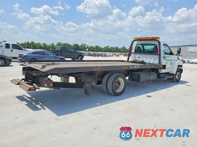 Trzecie zdjęcie samochodu z tyłu: 2005 GMC C5500 C5C042 VIN:1GDG5C1E65F904544 - miniatura