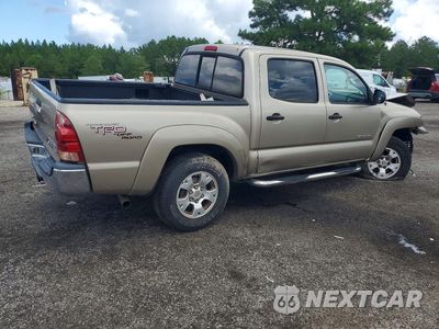 Trzecie zdjęcie samochodu z tyłu: 2006 TOYOTA TACOMA DOUBLE CAB PRERUNNER VIN:3TMJU62N46M011061 - miniatura