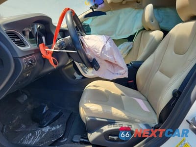 Zdjęcie 7 z 12 samochodu: 2017 VOLVO S60 PREMIER VIN:LYV402TK1HB134380 - miniatura