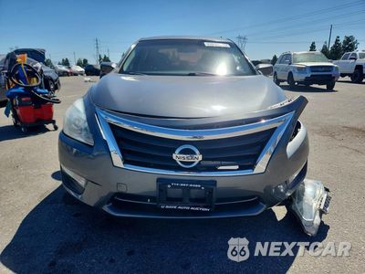 Piąte zdjęcie samochodu w środku: 2015 NISSAN ALTIMA 2.5 S VIN:1N4AL3AP2FN323783 - miniatura