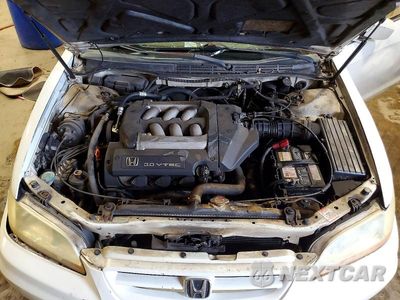 Zdjęcie 11 z 12 samochodu: 2002 HONDA ACCORD EX VIN:1HGCG22542A004693 - miniatura