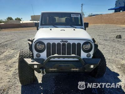 Piąte zdjęcie samochodu w środku: 2015 JEEP WRANGLER UNLIMITED SPORT VIN:1C4BJWDG4FL641336 - miniatura