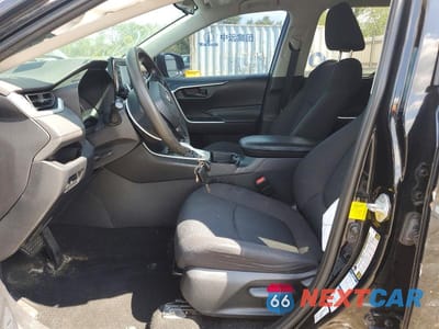 Zdjęcie 7 z 13 samochodu: 2019 TOYOTA RAV4 LE VIN:2T3F1RFV9KW070223 - miniatura