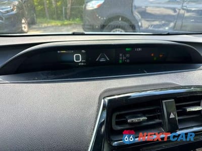 Zdjęcie 6 z 10 samochodu: 2018 TOYOTA PRIUS ONE VIN:JTDKBRFU9J3060117 - miniatura