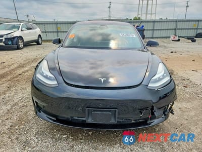 Piąte zdjęcie samochodu w środku: 2018 TESLA MODEL 3 VIN:5YJ3E1EA0JF151980 - miniatura