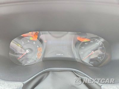 Zdjęcie 9 z 13 samochodu: 2025 JEEP COMPASS LATITUDE VIN:3C4NJDBN0ST619254 - miniatura