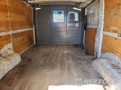 Zdjęcie 10 z 13 samochodu: 2015 NISSAN NV2500 - DELIVERY VAN VIN:1N6BF0KX4FN809110 - miniatura