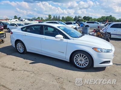 Czwarte zdjęcie samochodu z boku: 2016 FORD FUSION SE HYBRID VIN:3FA6P0LU0GR310394 - miniatura