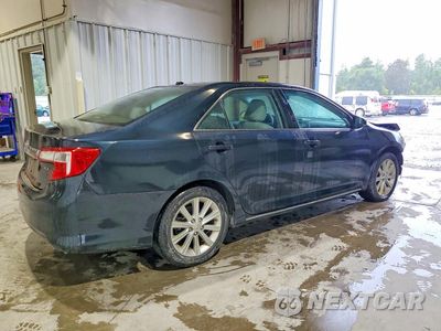 Trzecie zdjęcie samochodu z tyłu: 2014 TOYOTA CAMRY XLE V6 VIN:4T1BK1FK0EU024425 - miniatura