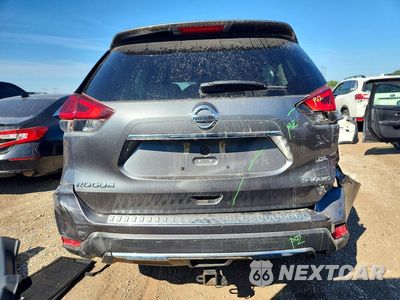Zdjęcie 6 z 13 samochodu: 2017 NISSAN ROGUE SV VIN:5N1AT2MV7HC877331 - miniatura