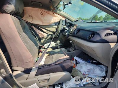 Zdjęcie 7 z 12 samochodu: 2010 HONDA INSIGHT LX VIN:JHMZE2H53AS001149 - miniatura