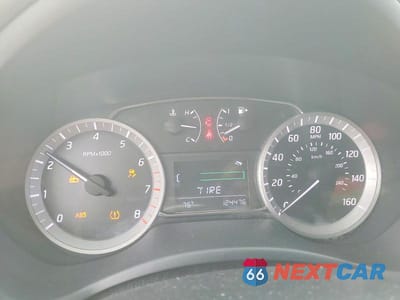 Zdjęcie 9 z 13 samochodu: 2014 NISSAN SENTRA SR VIN:3N1AB7AP6EY301598 - miniatura