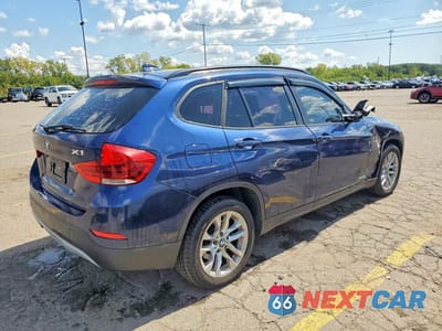 Trzecie zdjęcie samochodu z tyłu: 2015 BMW X1 XDRIVE28I VIN:WBAVL1C53FVY35805 - miniatura