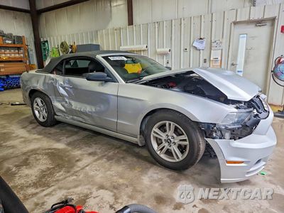Czwarte zdjęcie samochodu z boku: 2014 FORD MUSTANG VIN:1ZVBP8EMXE5289555 - miniatura
