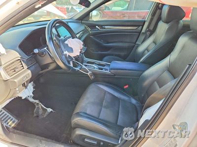 Zdjęcie 7 z 12 samochodu: 2018 HONDA ACCORD SPORT VIN:1HGCV2F37JA051410 - miniatura