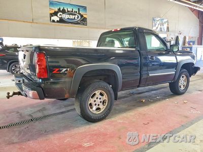 Trzecie zdjęcie samochodu z tyłu: 2004 CHEVROLET SILVERADO K1500 VIN:1GCEK14T64Z122163 - miniatura