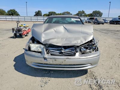 Piąte zdjęcie samochodu w środku: 2001 TOYOTA CAMRY LE V6 VIN:JT2BF22K510319535 - miniatura