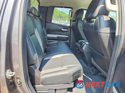 Zdjęcie 10 z 12 samochodu: 2021 TOYOTA TUNDRA DOUBLE CAB LIMITED VIN:5TFBY5F1XMX979148 - miniatura