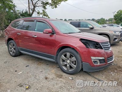 Czwarte zdjęcie samochodu z boku: 2017 CHEVROLET TRAVERSE LT VIN:1GNKVHKD2HJ174853 - miniatura
