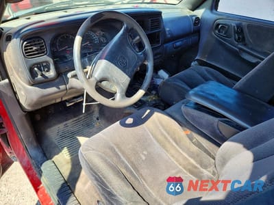 Zdjęcie 8 z 12 samochodu: 2000 DODGE DAKOTA VIN:1B7GL22X6YS667408 - miniatura