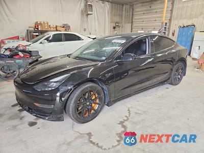 2022 TESLA MODEL 3 5YJ3E1EB1NF107596 - główne zdjęcie licytacji z USA - miniatura