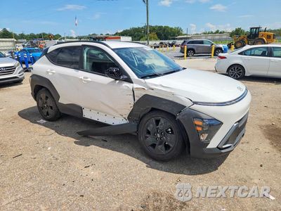 Czwarte zdjęcie samochodu z boku: 2026 HYUNDAI KONA SEL SPORT VIN:KM8HF3ABXTU420358 - miniatura