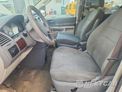Zdjęcie 7 z 13 samochodu: 2010 CHRYSLER TOWN & COUNTRY LX VIN:2A4RR4DE3AR143178 - miniatura