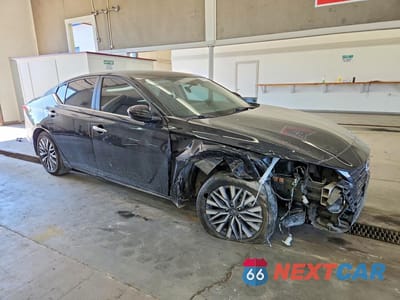 Czwarte zdjęcie samochodu z boku: 2023 NISSAN ALTIMA SV VIN:1N4BL4DW9PN424091 - miniatura